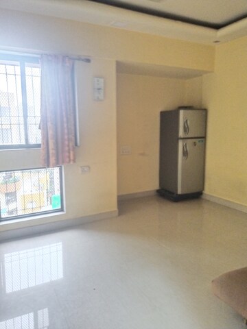 Room in 2 BHK Apartment at RK Cosmos CHS, Thane West – for Rent