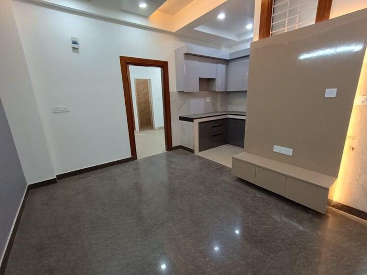 Room, karpuri-puram 2 Bedroom 90 Sq.Mt. Builder Floor In Govindpuram Ghaziabad 9103241