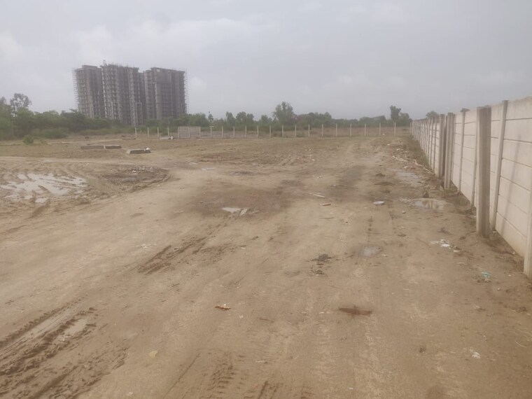 undefined, gomti nagar  20000 Sq.Ft. Plot In Gomti Nagar Lucknow 9103257