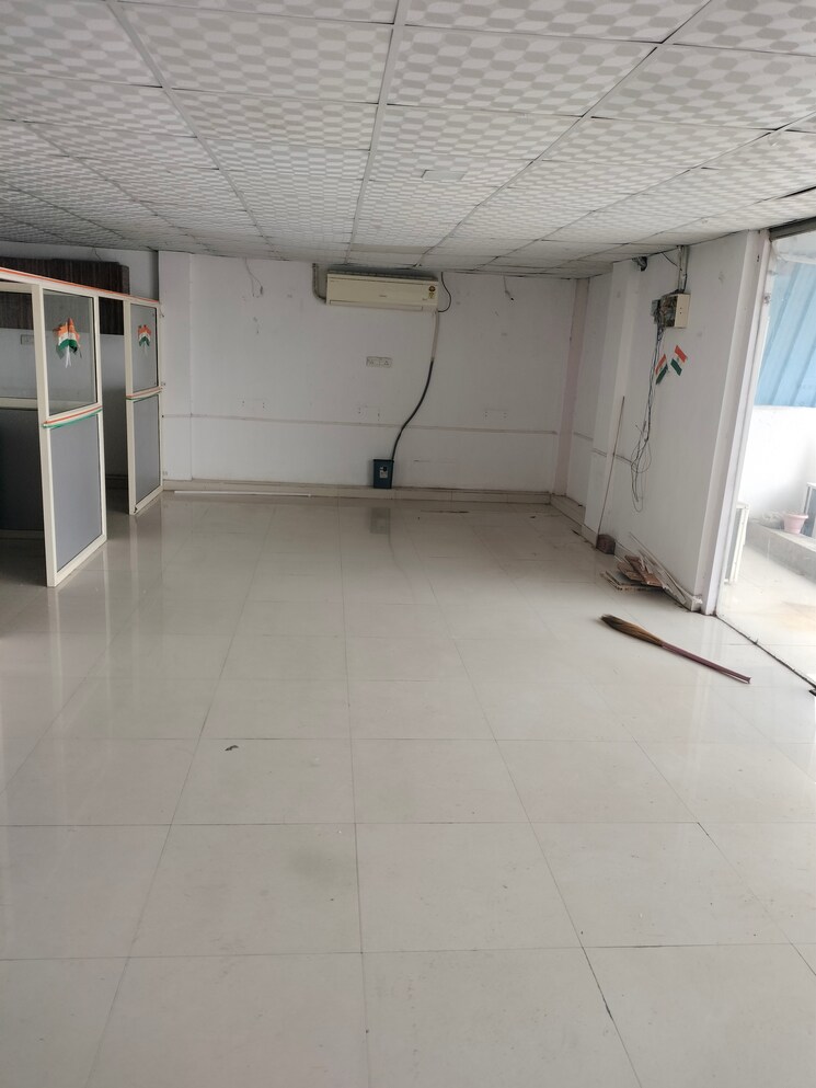 Team Area, indira nagar Commercial Office Space 1800 Sq.Ft. In Indira Nagar Lucknow 9103299