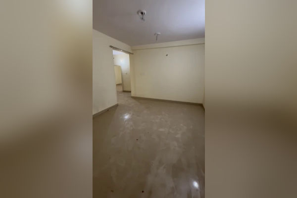 3 BHK + Extra Room Apartment For Sale in Bargai Basti Road Number
