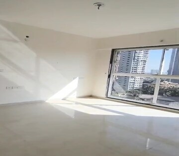 Room in 3 BHK Apartment at Runwal Nirvana, Parel – for Rent