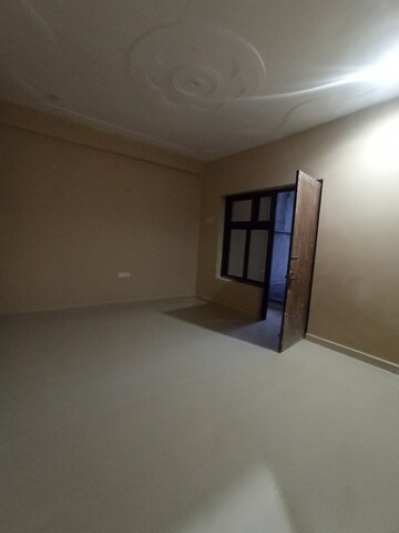 Room in 6+ BHK Independent House at Sector 112 – for Rent
