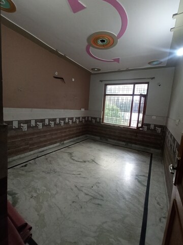 Room in 3.5 BHK Independent House at Sector 112 – for Rent