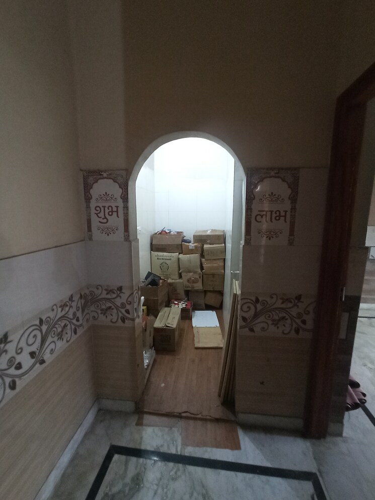 undefined, sector 112 3.5 Bedroom 200 Sq.Yd. Independent House In Sector 112 Noida 9103322