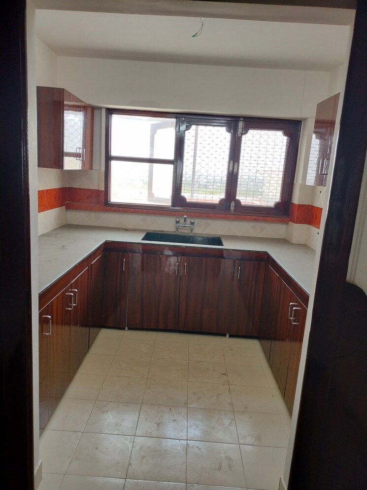 Kitchen, indira nagar 2 Bedroom 1500 Sq.Ft. Villa In Indira Nagar Lucknow 9103329
