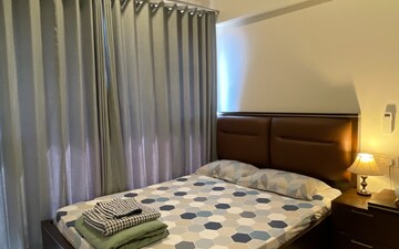 2 BHK Apartment For Sale in DLH Orchid, Lokhandwala Complex