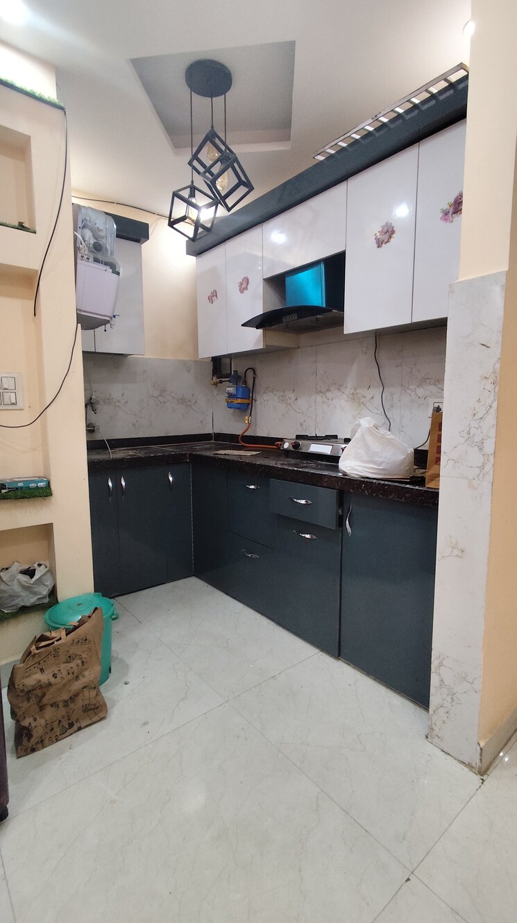 Kitchen, vipin garden 2 Bedroom 80 Sq.Yd. Builder Floor In Vipin Garden Delhi 9103365