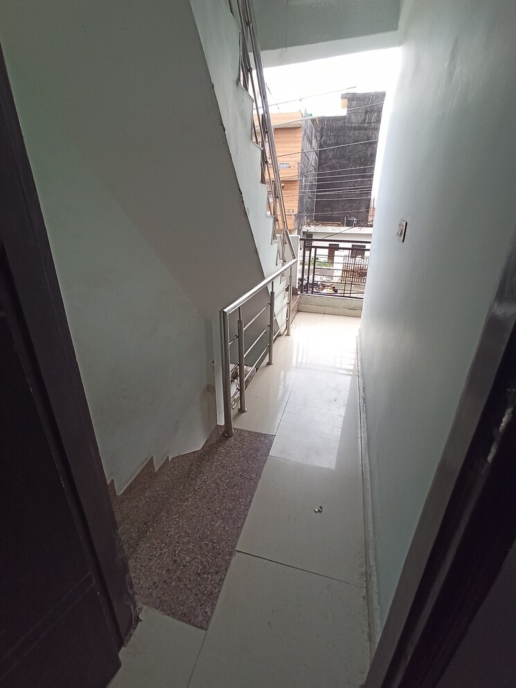 Balcony, sector 117 1 Bedroom 800 Sq.Ft. Builder Floor In Sector 117 Noida 9103367