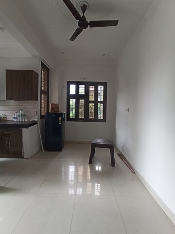 1 BHK Builder Floor For Rent in Sector 117