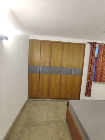 Master Bedroom in 3 BHK Apartment at Udhay Giri, Sector 34 – for Rent
