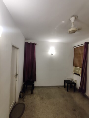 Living Room in 3 BHK Apartment at Udhay Giri, Sector 34 – for Rent