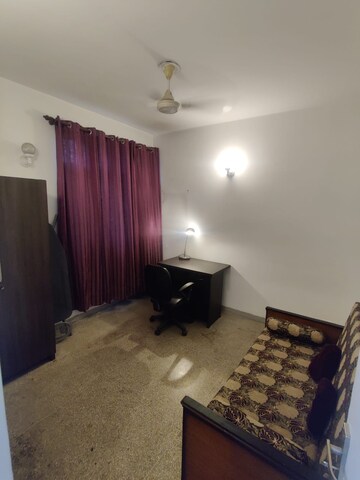 Living Room in 3 BHK Apartment at Udhay Giri, Sector 34 – for Rent