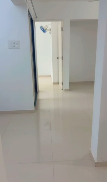 Room in 1.5 BHK Apartment at ARV Uthville, Kharadi – for Rent