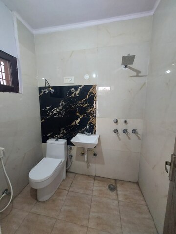 Attached Bathroom in 3 BHK Builder Floor at Ashoka Enclave – for Rent