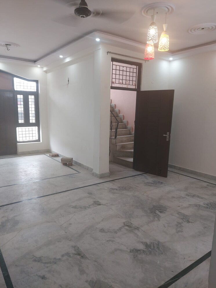 Room, ashoka enclave 3 Bedroom 1800 Sq.Ft. Builder Floor In Ashoka Enclave Faridabad 9103458