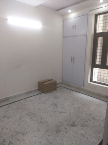 Room in 3 BHK Builder Floor at Ashoka Enclave – for Rent