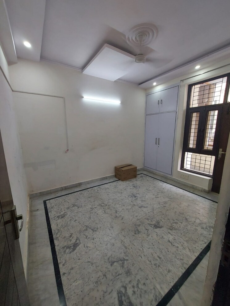 Room, ashoka enclave 3 Bedroom 1800 Sq.Ft. Builder Floor In Ashoka Enclave Faridabad 9103458