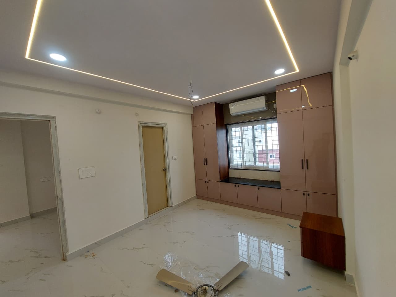 3 BHK 1550 Sq.Ft. Apartment in Mahathi Nilayam