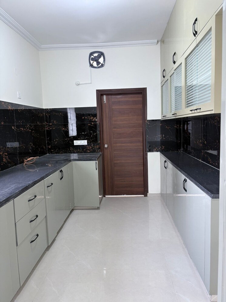 Kitchen, ten-madhapur 3 Bedroom 1650 Sq.Ft. Apartment In Madhapur Hyderabad 9103479