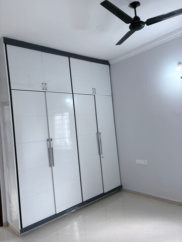 Room in 3 BHK Apartment at Ten Madhapur, Madhapur – for Rent