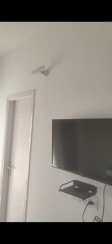 Furnished Amenities in 2.5 BHK Apartment at Ajnara Ambrosia, Sector 118 – for Rent