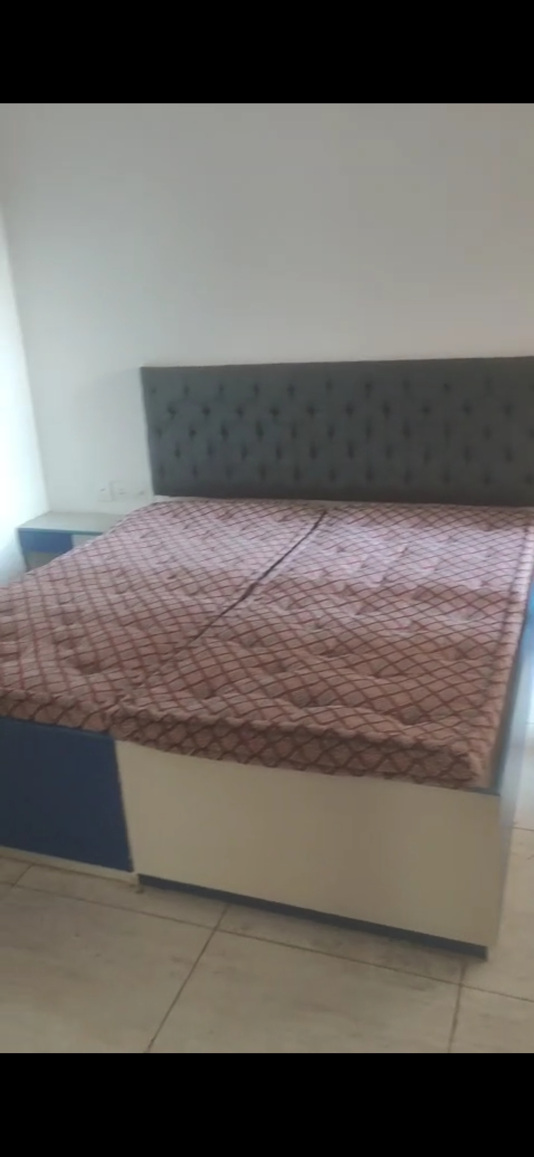 2.5 BHK + Study Room Apartment For Rent in Ajnara Ambrosia