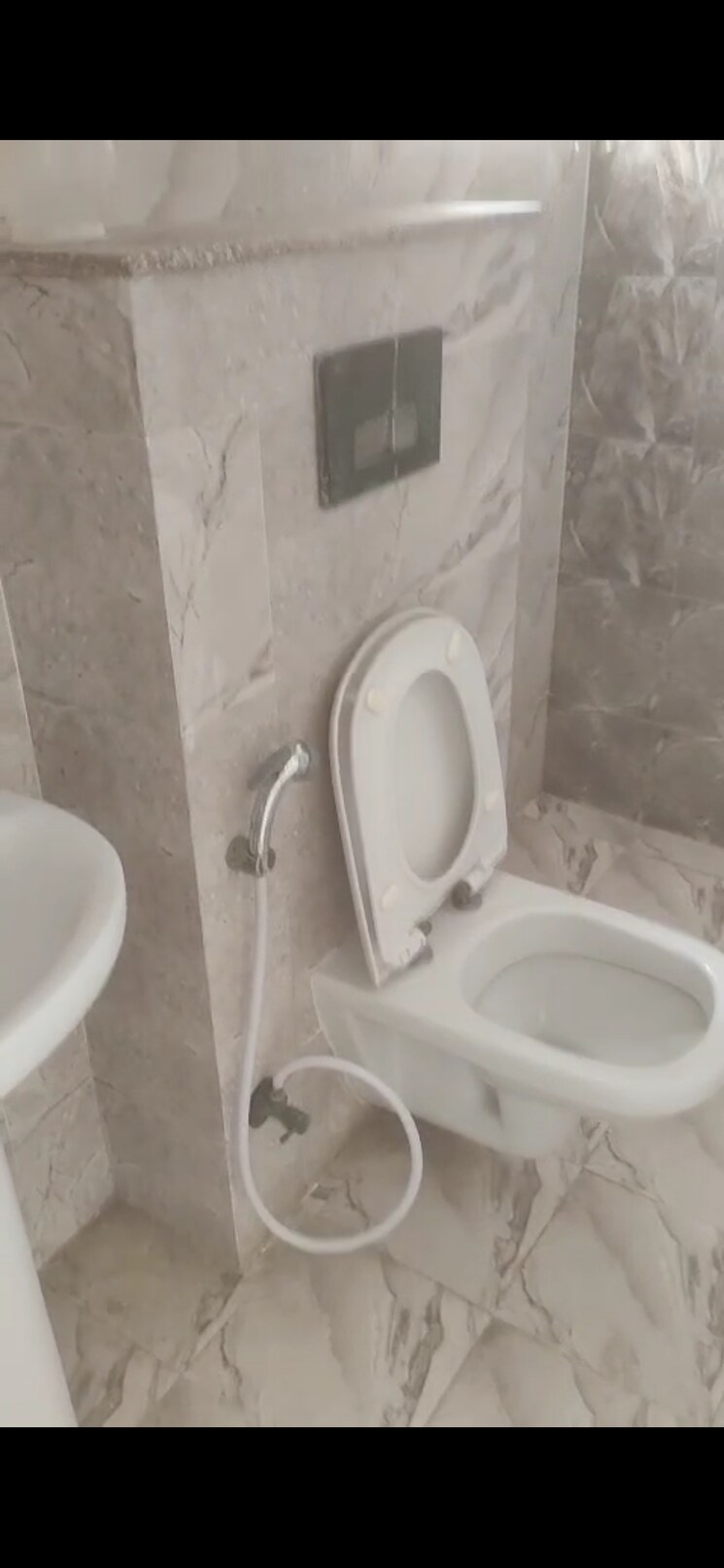 Bathroom, ajnara-ambrosia 2.5 Bedroom 1255 Sq.Ft. Apartment In Sector 118 Noida 9103510