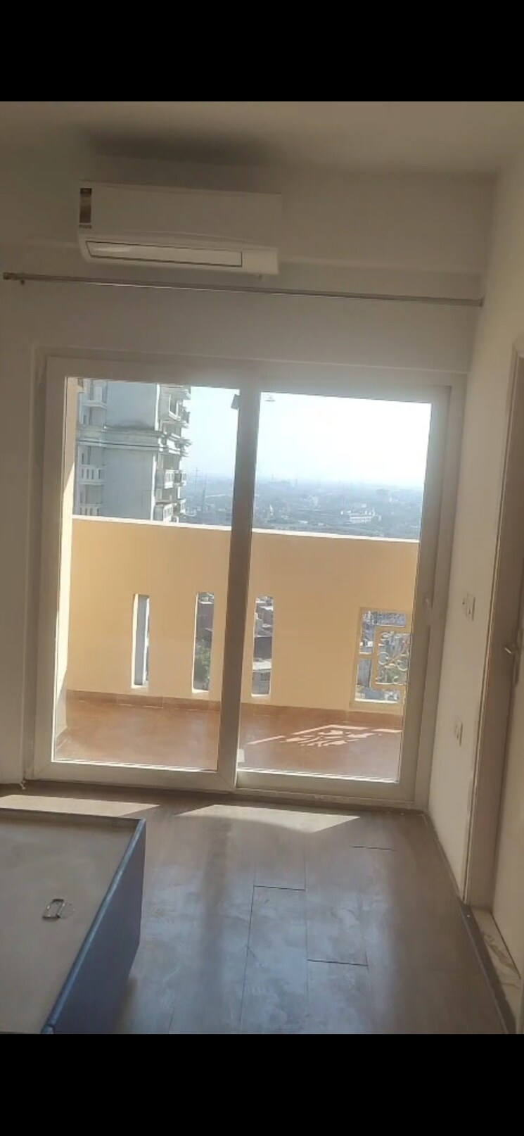 Room, ajnara-ambrosia 2.5 Bedroom 1255 Sq.Ft. Apartment In Sector 118 Noida 9103510