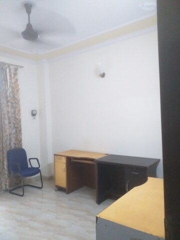 Furnished Amenities in 3 BHK Builder Floor at Old Rajinder Nagar – for Rent