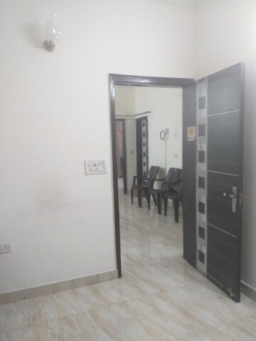 Room in 3 BHK Builder Floor at Old Rajinder Nagar – for Rent