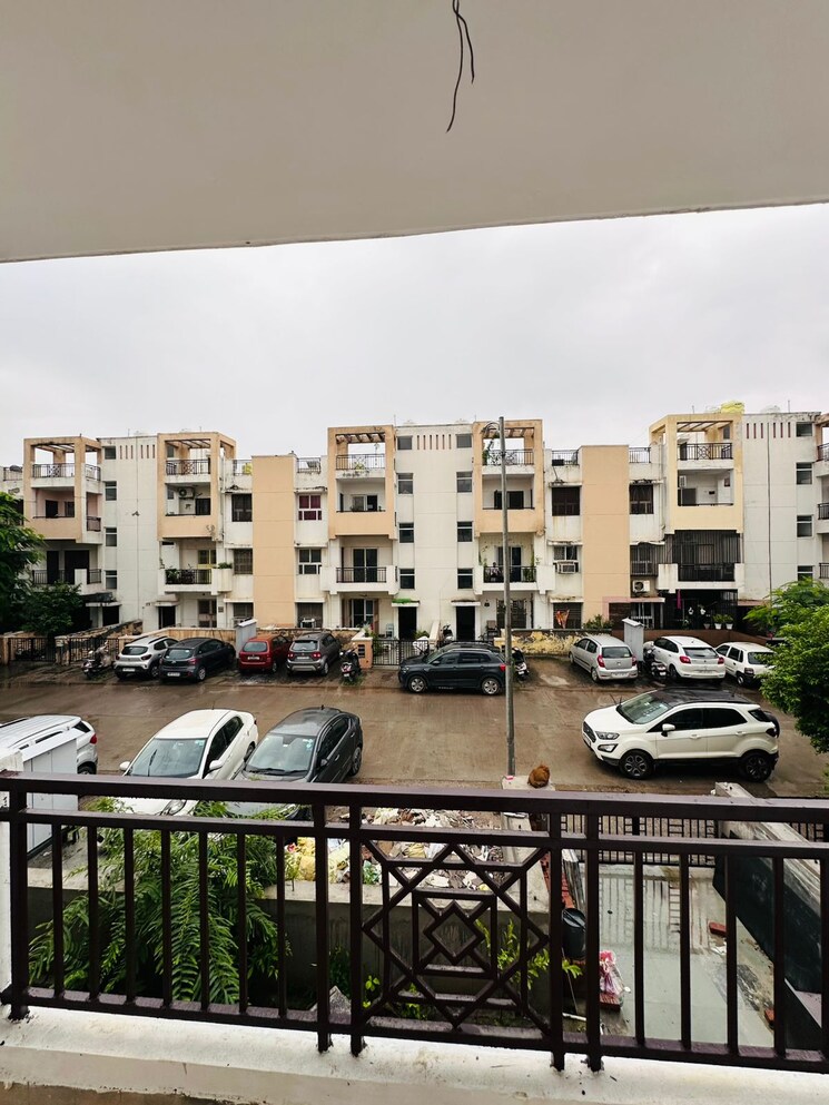 Exterior View, bptp-park-elite-floors 4 Bedroom 250 Sq.Yd. Builder Floor In Sector 85 Faridabad 9103644