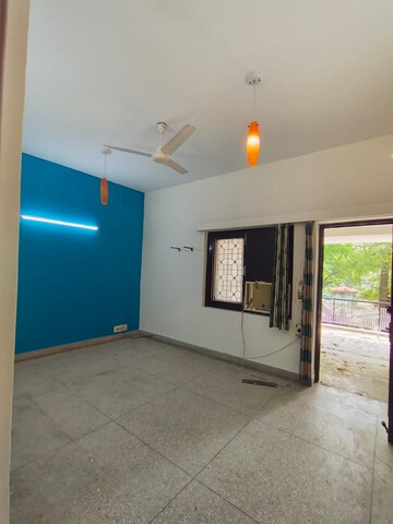 Room in 4 BHK Apartment at Boutique Residential Apartments C-220, Malviya Nagar – for Rent