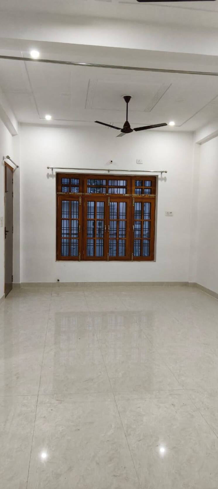 Room, gomti nagar 2 Bedroom 1300 Sq.Ft. Apartment In Gomti Nagar Lucknow 9103672