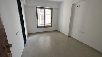 Room in 3 BHK Apartment at Ellisbridge – for Rent