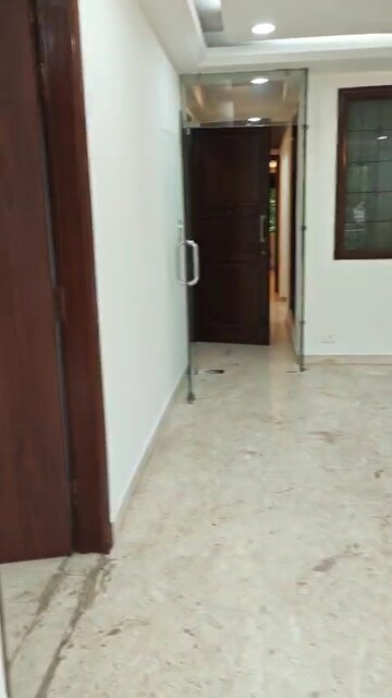 Room in 3 BHK Builder Floor at Malviya Nagar – for Rent