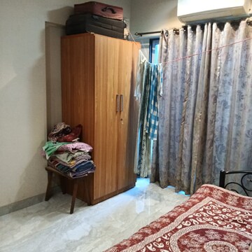 Bedroom in 2 BHK Apartment at Andheri West – for Sale