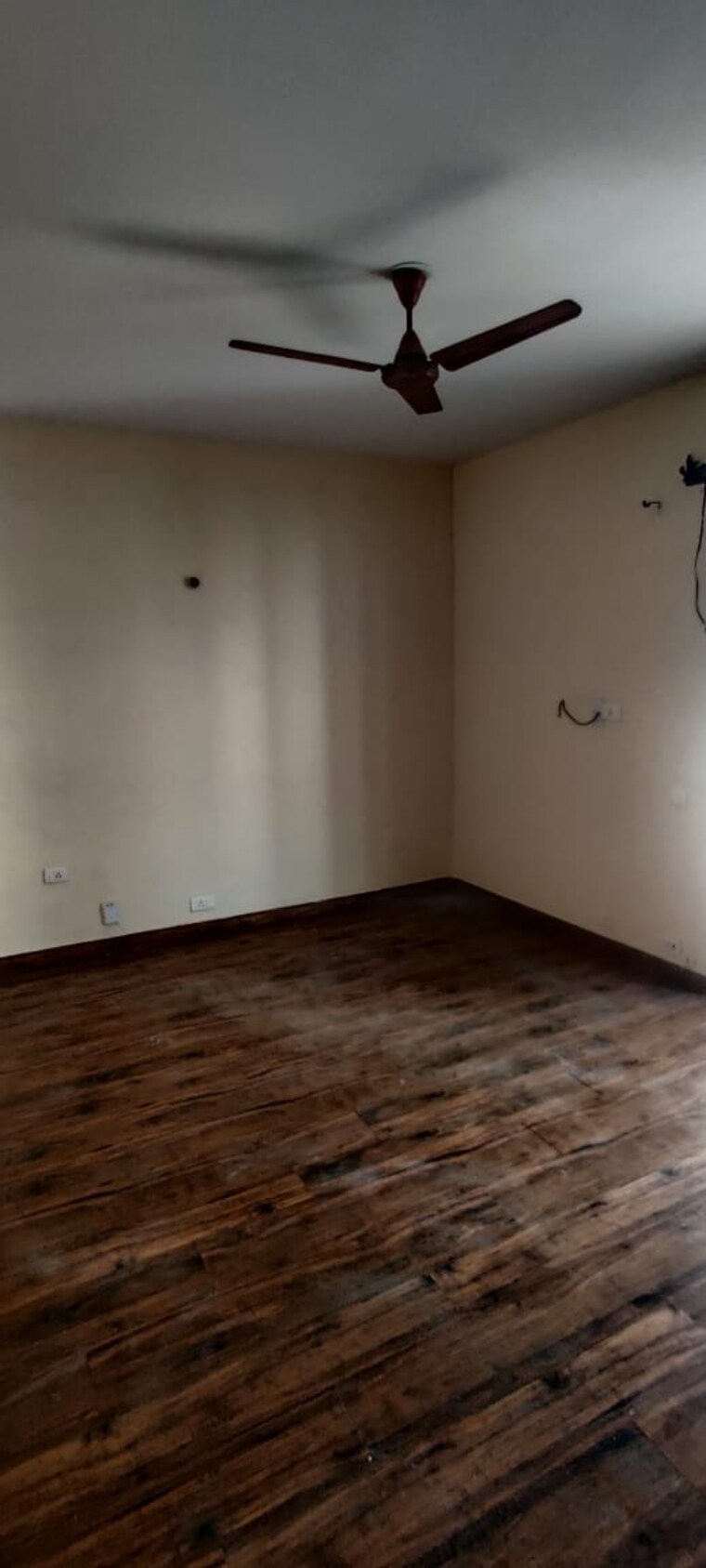 Room, puri-pranayam 3 Bedroom 1857 Sq.Ft. Apartment In Sector 82 Faridabad 9103698