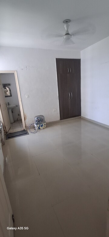 Furnished Amenities in 2 BHK Apartment at Supertech Cape Town, Sector 74 – for Rent