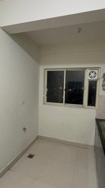 Room in 2 BHK Apartment at Svamitva Emerald Square, Bommasandra – for Rent