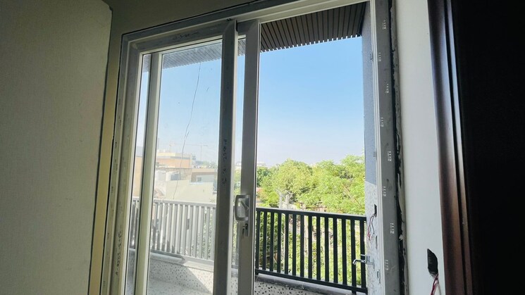 Balcony, sector 46 3 Bedroom 2500 Sq.Ft. Builder Floor In Sector 46 Gurgaon 9103718