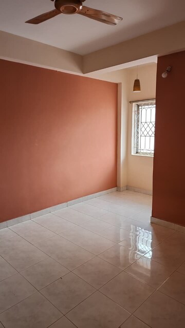 Room in 2 BHK Apartment at Sreenivasa enclave, Cv Raman Nagar – for Rent