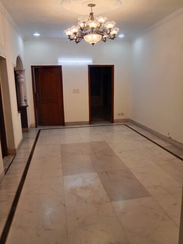 3 BHK Builder Floor For Rent in Sector 21c