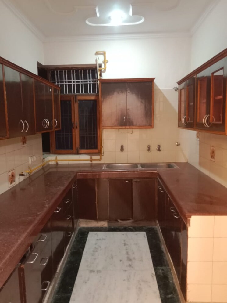 Kitchen, sector 21c 3 Bedroom 500 Sq.Yd. Builder Floor In Sector 21c Faridabad 9103770