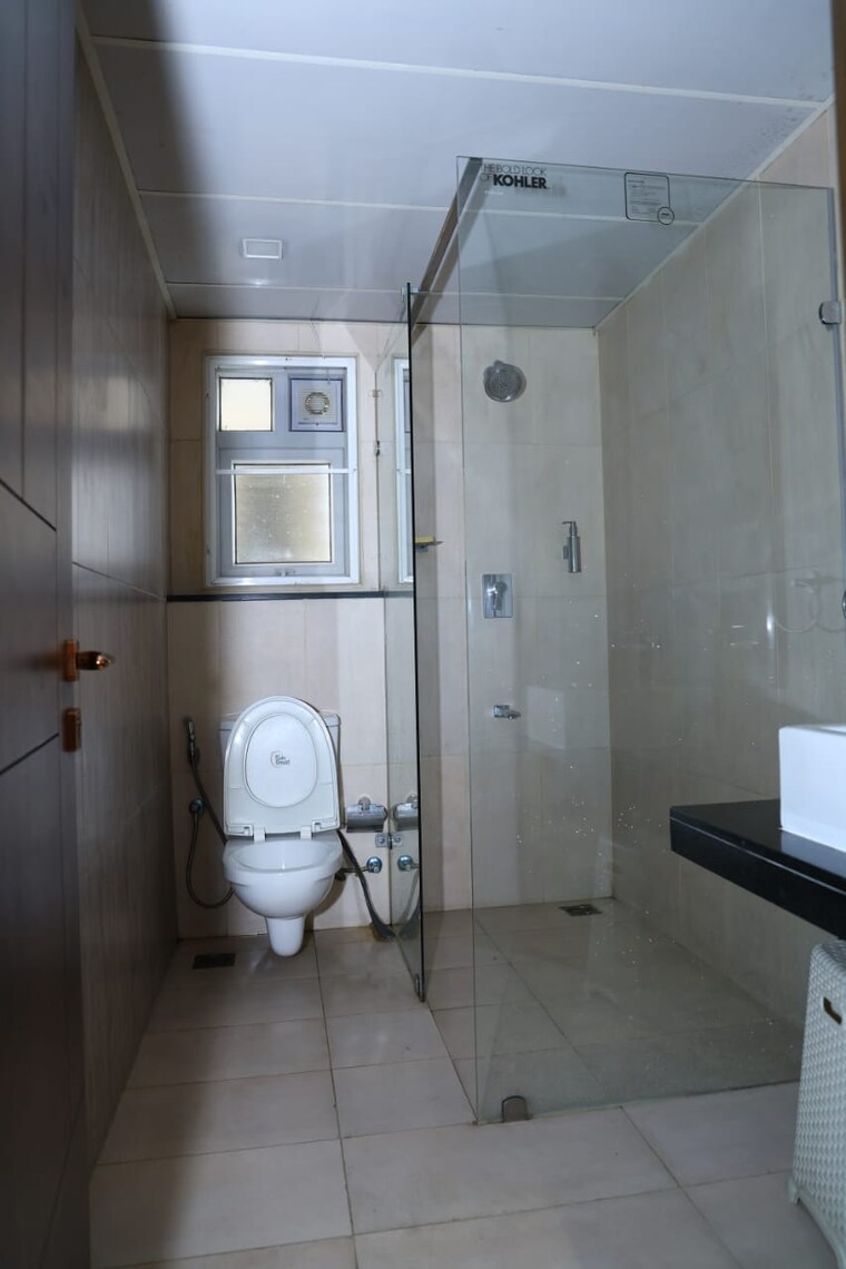 Bathroom, prestige-ivy-leagu 4 Bedroom 3040 Sq.Ft. Apartment In Kondapur Hyderabad 9103816