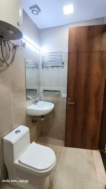 Bathroom in 1.5 BHK Independent House at Lajpat Nagar – for Rent