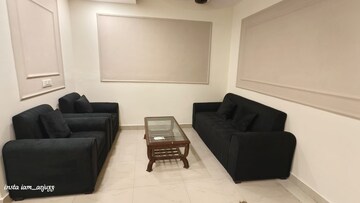 Living Room in 1.5 BHK Independent House at Lajpat Nagar – for Rent