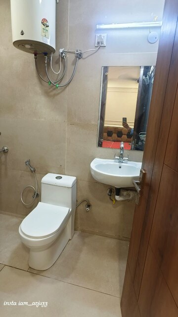 Bathroom in 1.5 BHK Independent House at Lajpat Nagar – for Rent