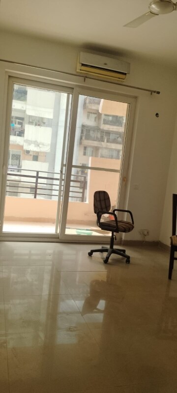 3.5 BHK Apartment For Rent in Puri Pranayam, Sector 82