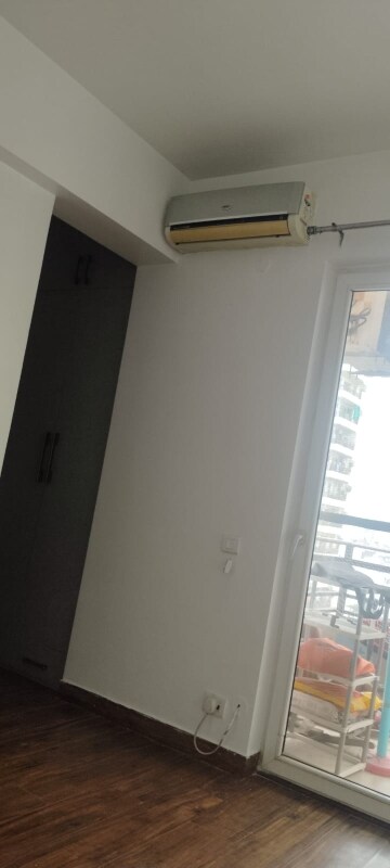 Furnished Amenities in 3.5 BHK Apartment at Puri Pranayam, Sector 82 – for Rent